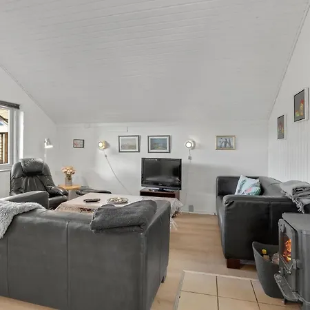 3 Bedroom Stunning Home In Oksbol Σπίτι διακοπών *