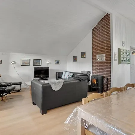 3 Bedroom Lovely In Casa vacanze