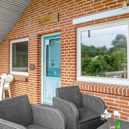 3 Bedroom Stunning Home In Oksbol * Oksbøl