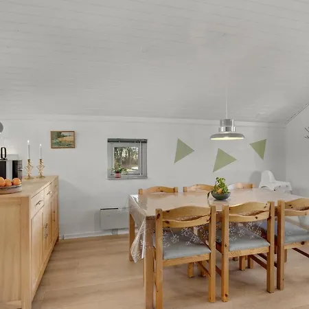 Pet Friendly In With Wifi Holiday home Oksbol (Syddanmark)