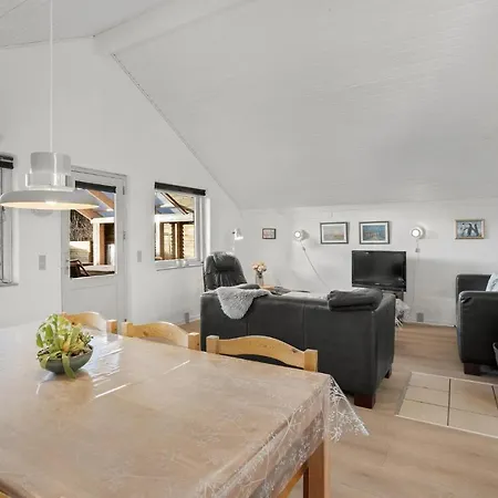 3 Bedroom Lovely In *